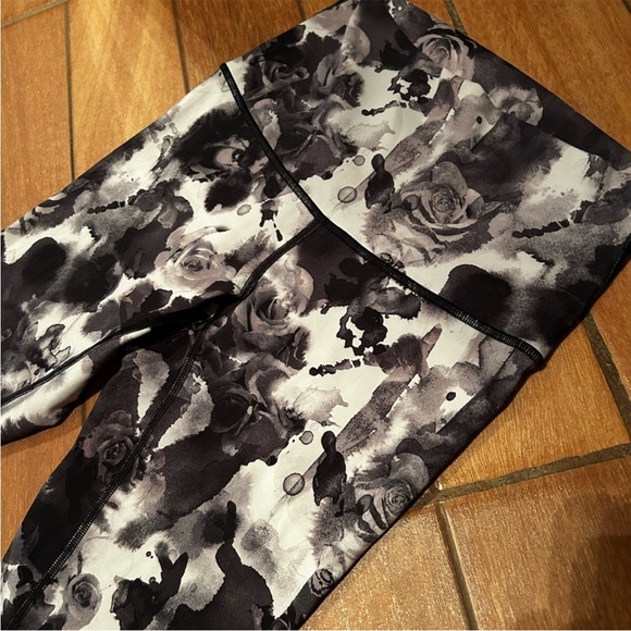 Lululemon Athletica Floral Black and Gray Leggings - Picture 2 of 6